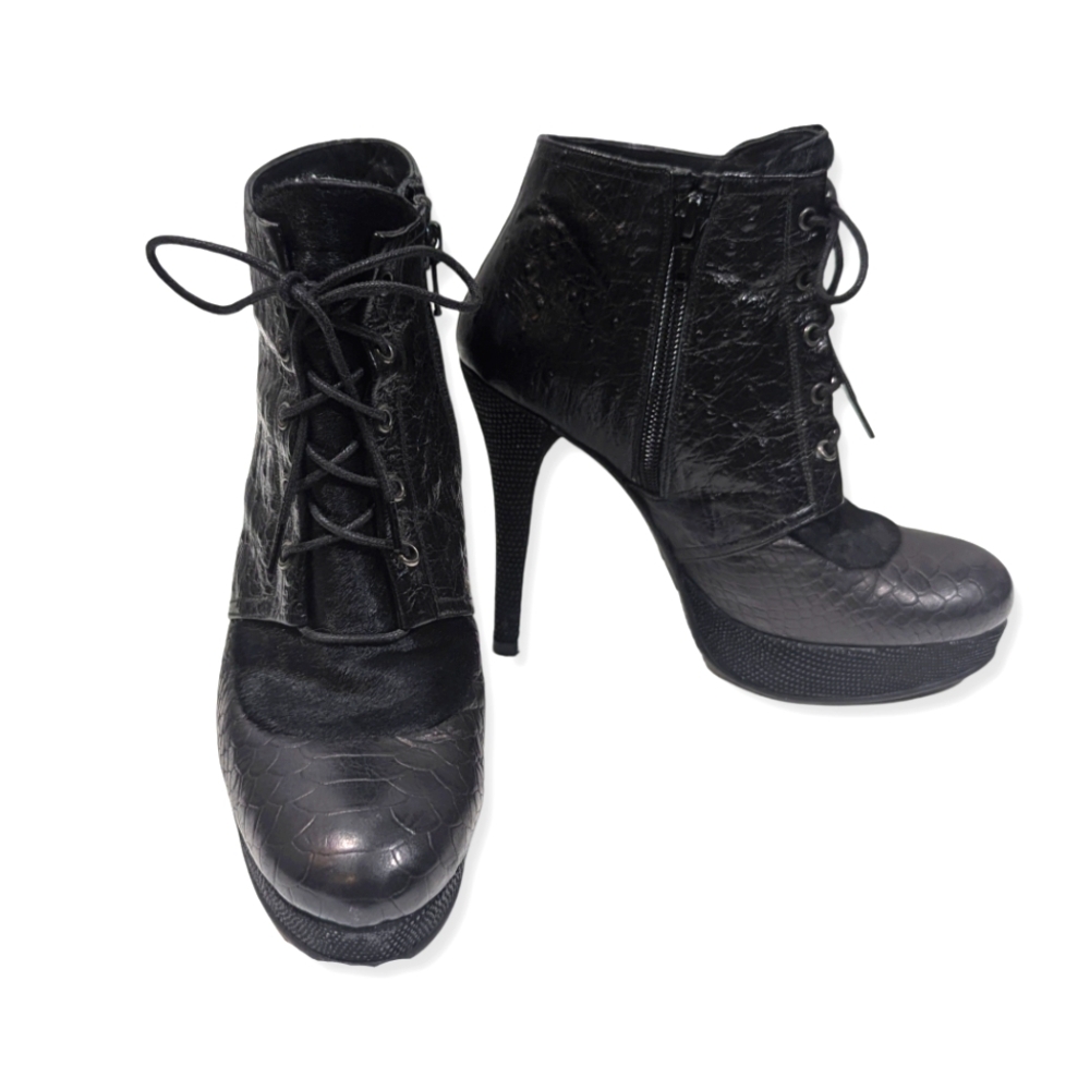 Stuart Weisman black fur and ostrich zip up heels size 4